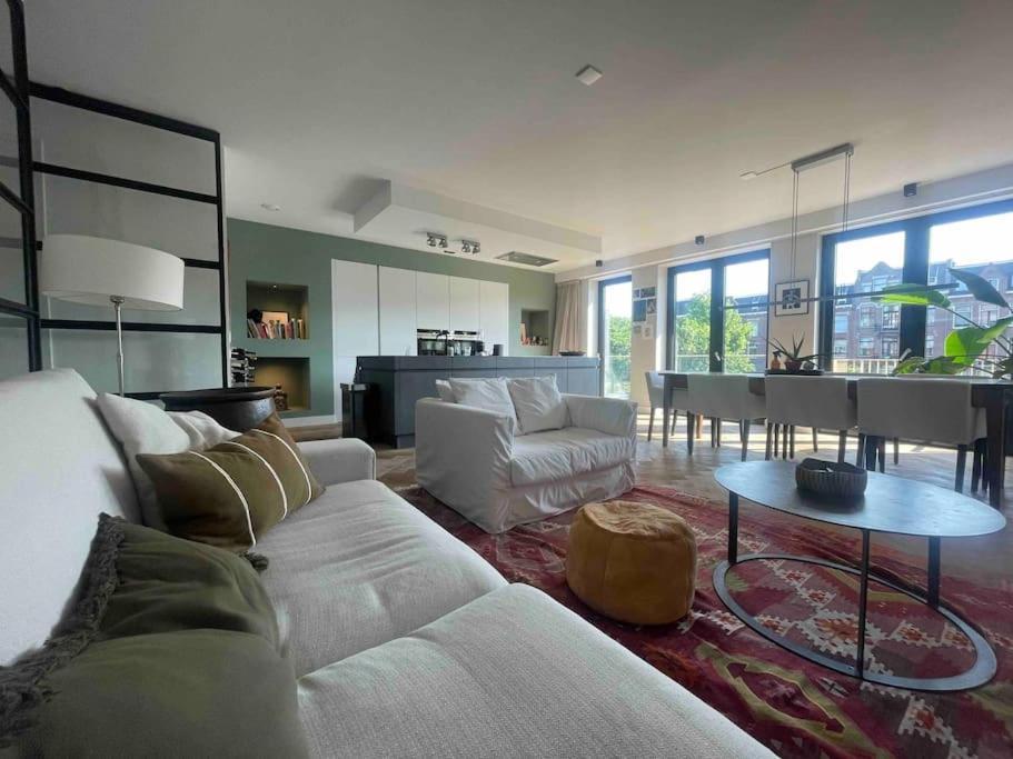 Apartment Trendy Spacious, Canal Terrace Amsterdam